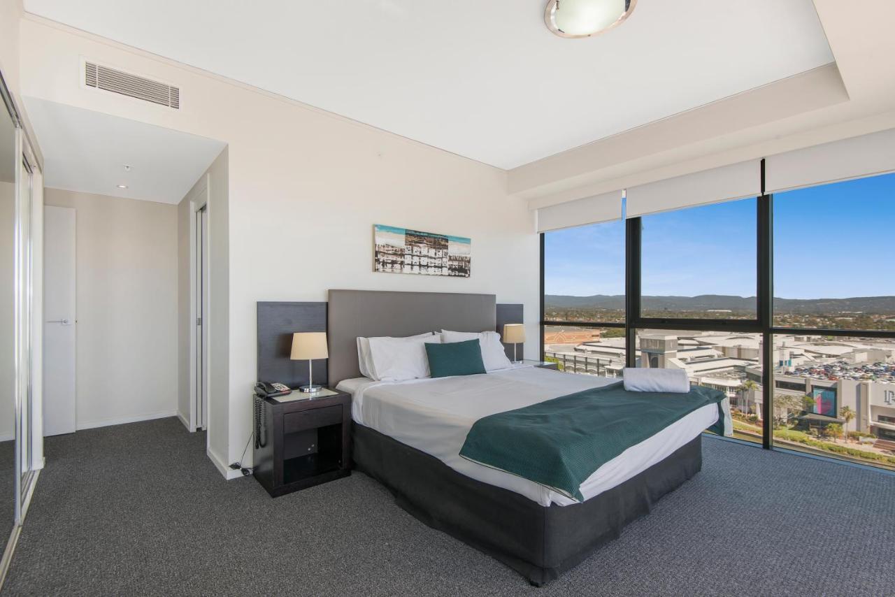 Mantra Sierra Grand Aparthotel Gold Coast Exterior photo